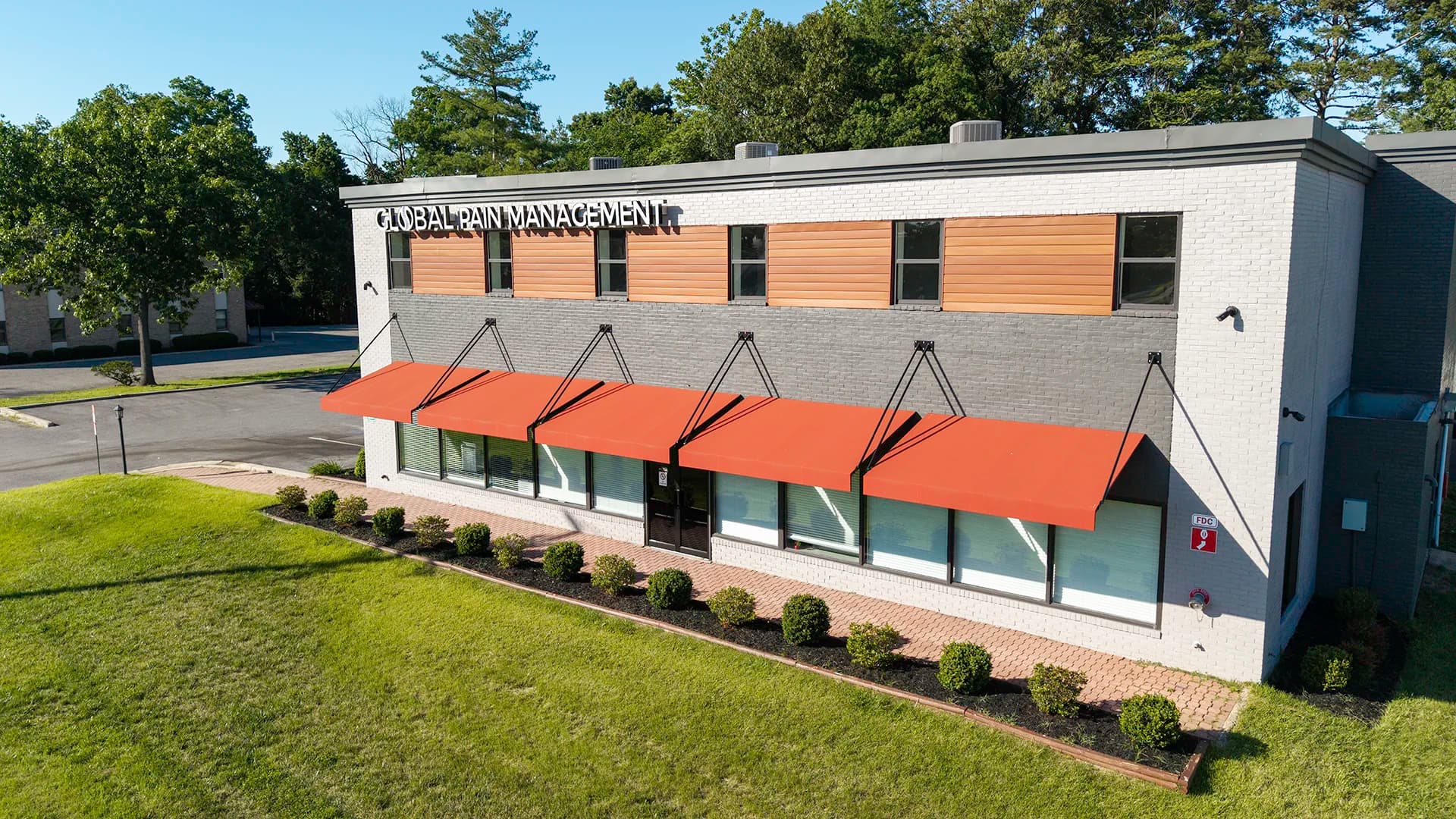 Aerial view of the Global Pain Management office at 8031 Ritchie Highway, Pasadena, Maryland